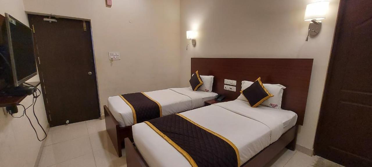 Ymca Program Centre Hotel Salem Buitenkant foto