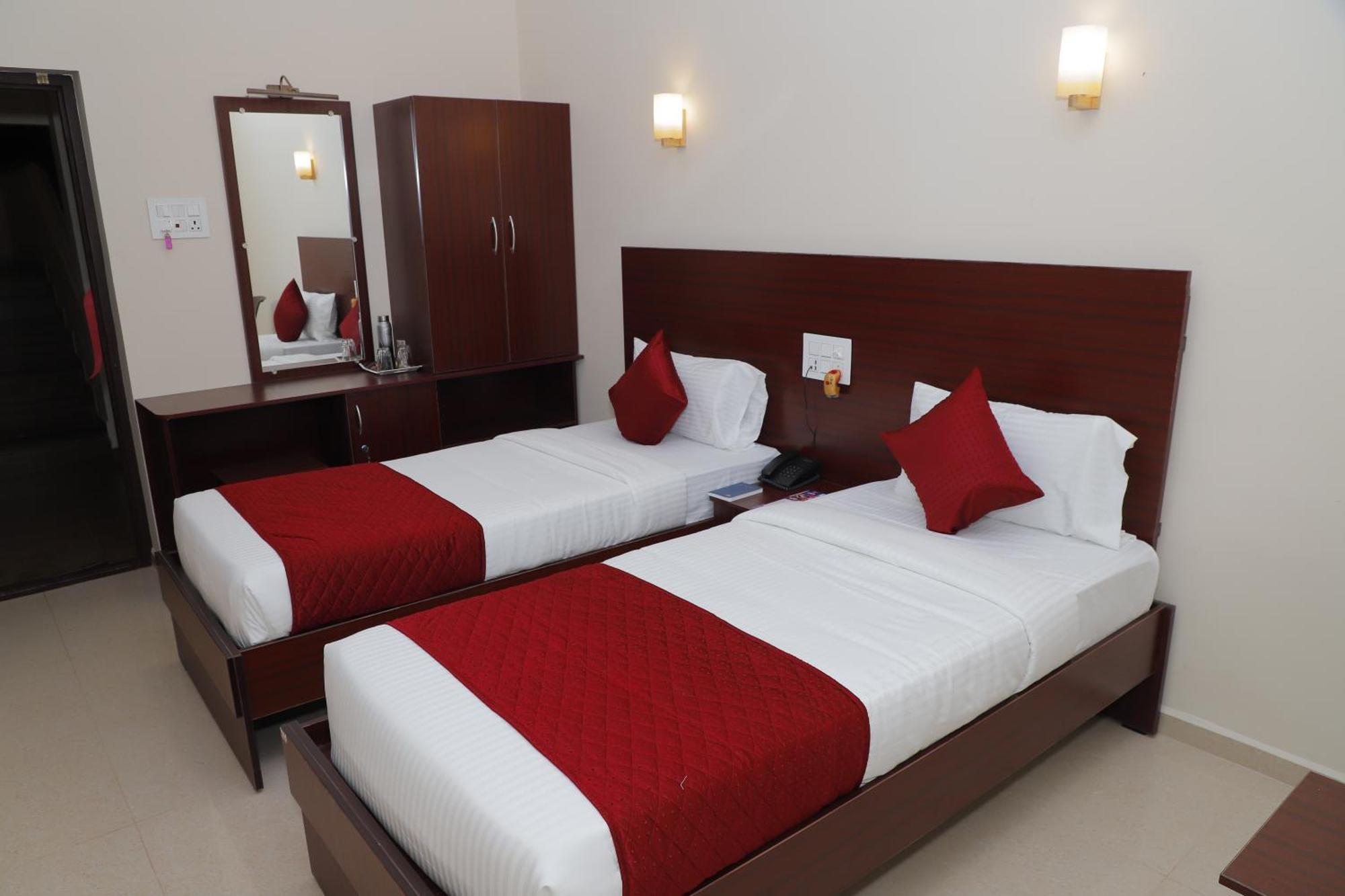 Ymca Program Centre Hotel Salem Buitenkant foto
